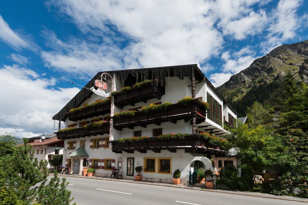 Bei Max - Hotel Garni Kirchenwirt Санкт-Леонгард-ім-Пітцталь Екстер'єр фото